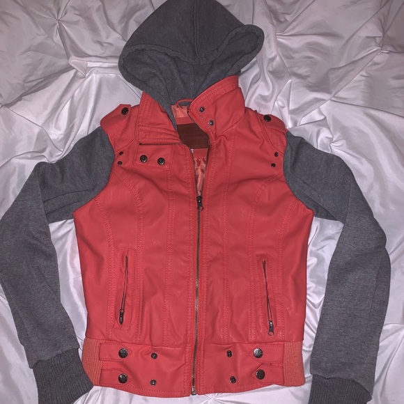 Leather jacket bundle - Picture 2 of 7